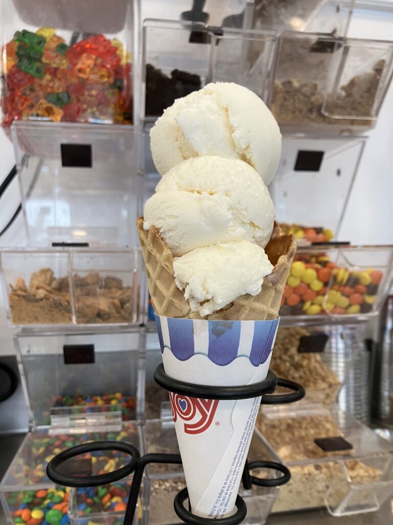 Old Fashion Vanilla Ice Cream Dell's Dairy Bar Farmville, VA